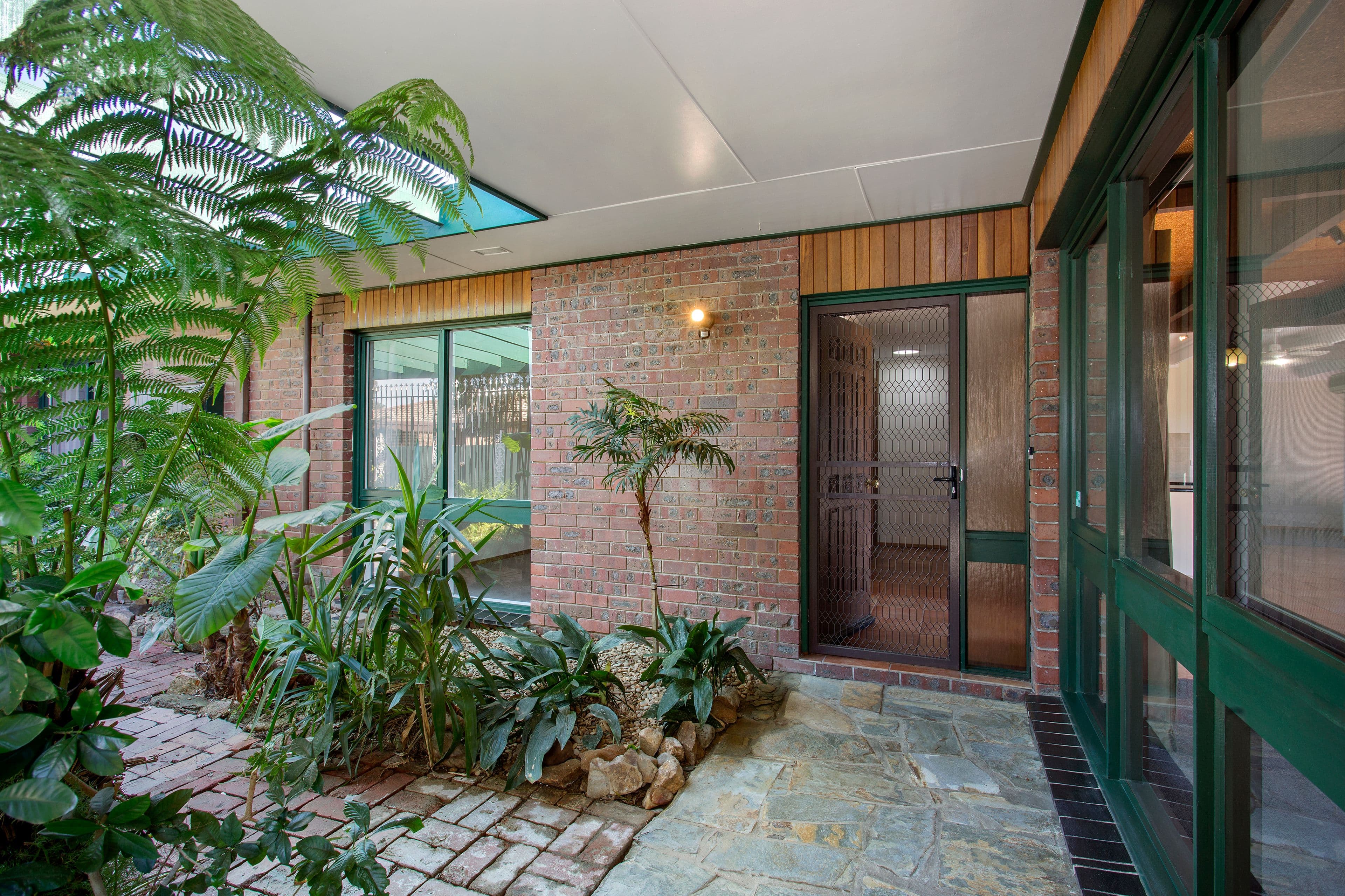 9 Wattle Court, Wodonga VIC 3690, Wodonga - Thumbnail 2