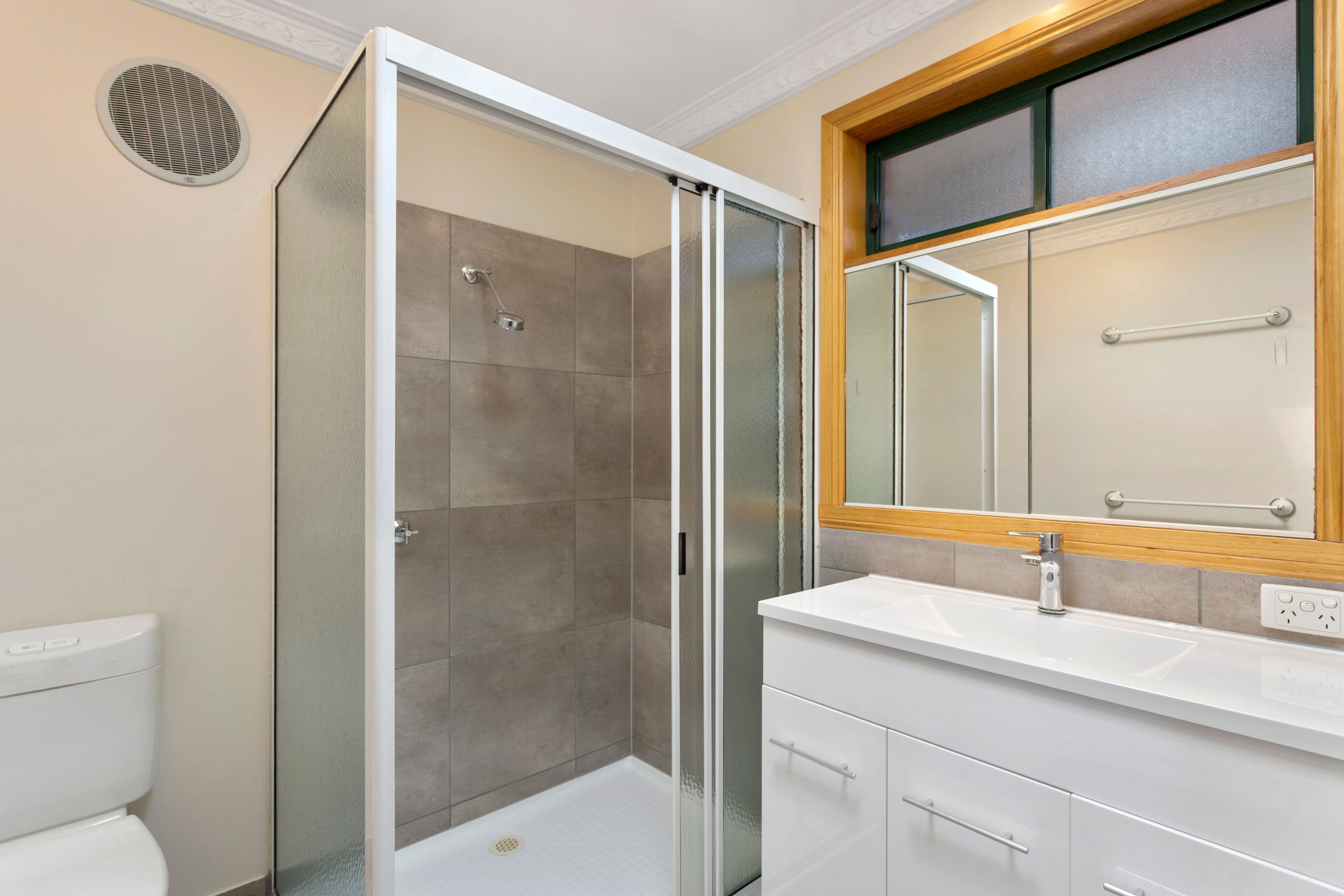 9 Wattle Court, Wodonga VIC 3690, Wodonga - Thumbnail 8
