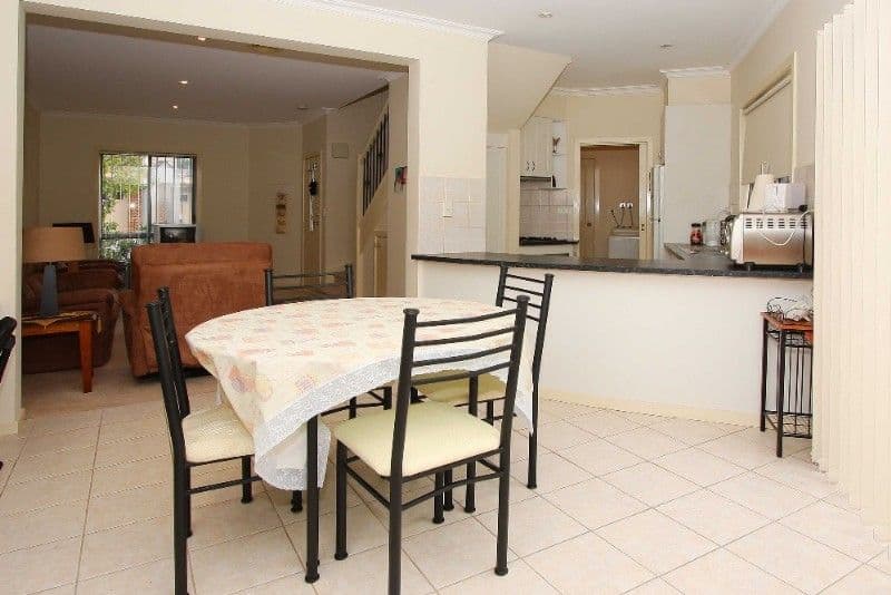 64 Hamilton Hume Parade, Craigieburn VIC 3064, Craigieburn - Thumbnail 3
