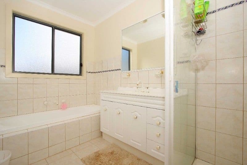 64 Hamilton Hume Parade, Craigieburn VIC 3064, Craigieburn - Thumbnail 4