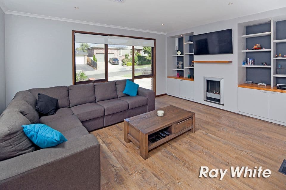 9 Bayport Drive, Langwarrin VIC 3910, Langwarrin - Thumbnail 2