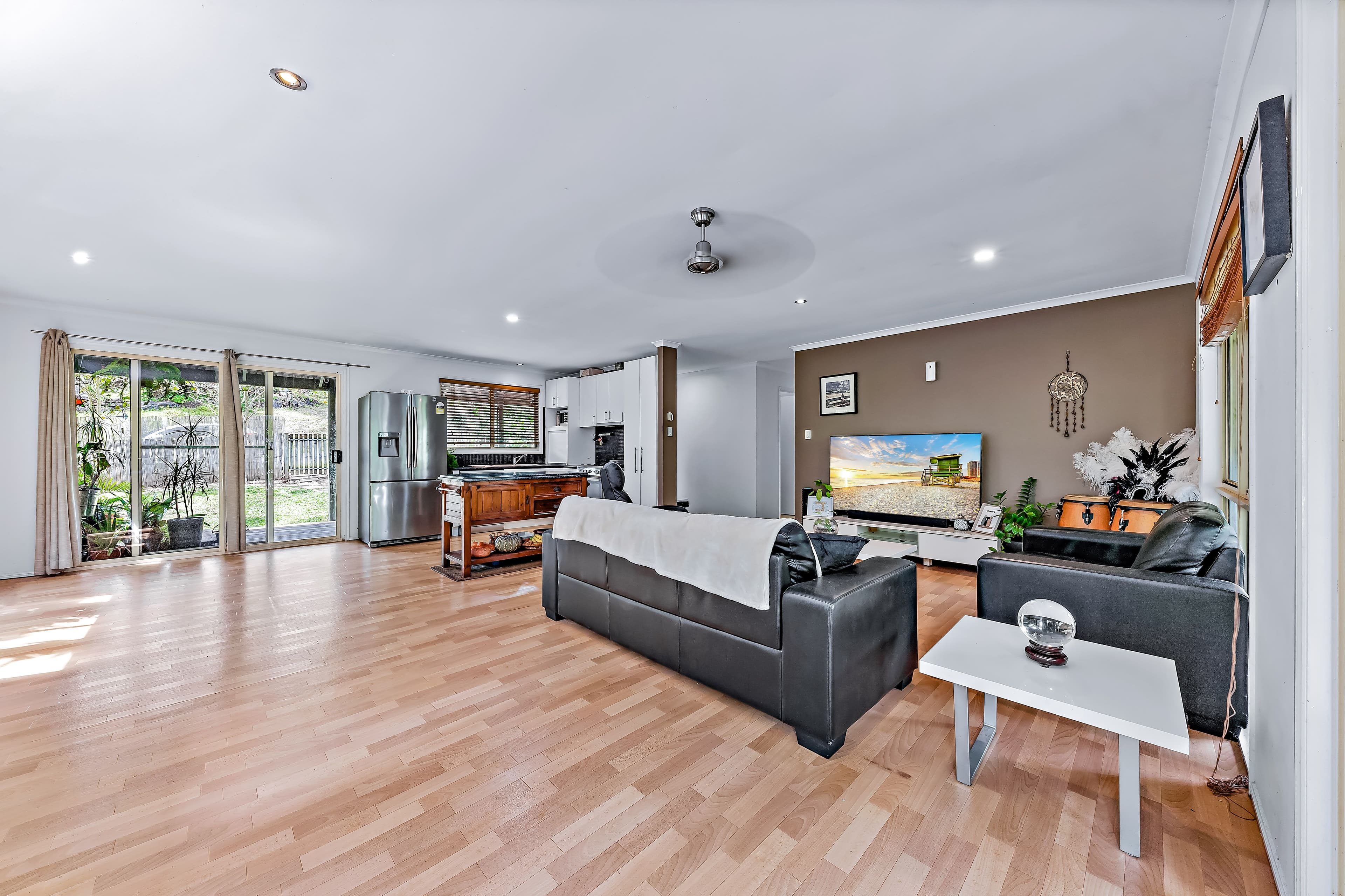16 Sandpiper Crescent, Jubilee Pocket QLD 4802, Jubilee Pocket - Thumbnail 4