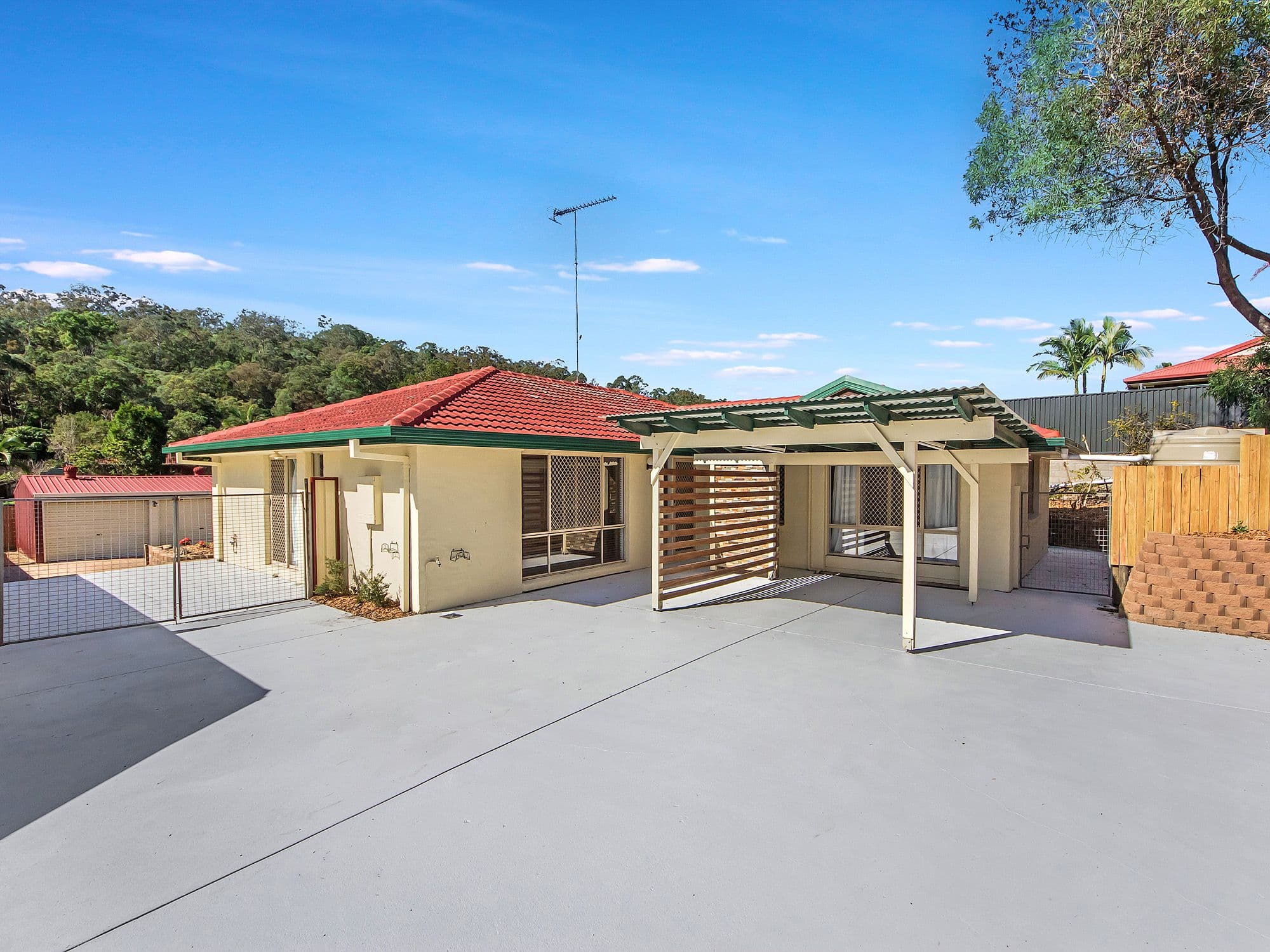 4 Pinedale Street, Oxenford QLD 4210, Oxenford - Image 1