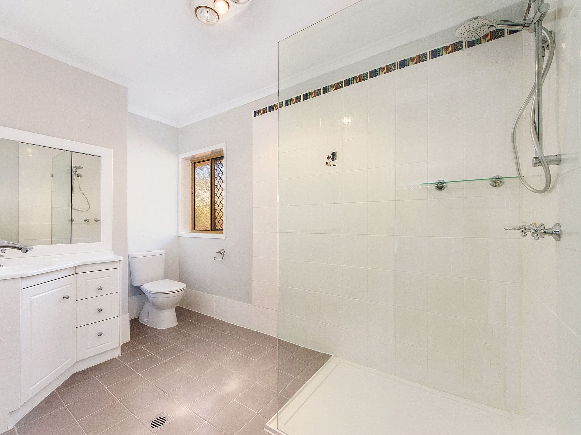 4 Pinedale Street, Oxenford QLD 4210, Oxenford - Thumbnail 5