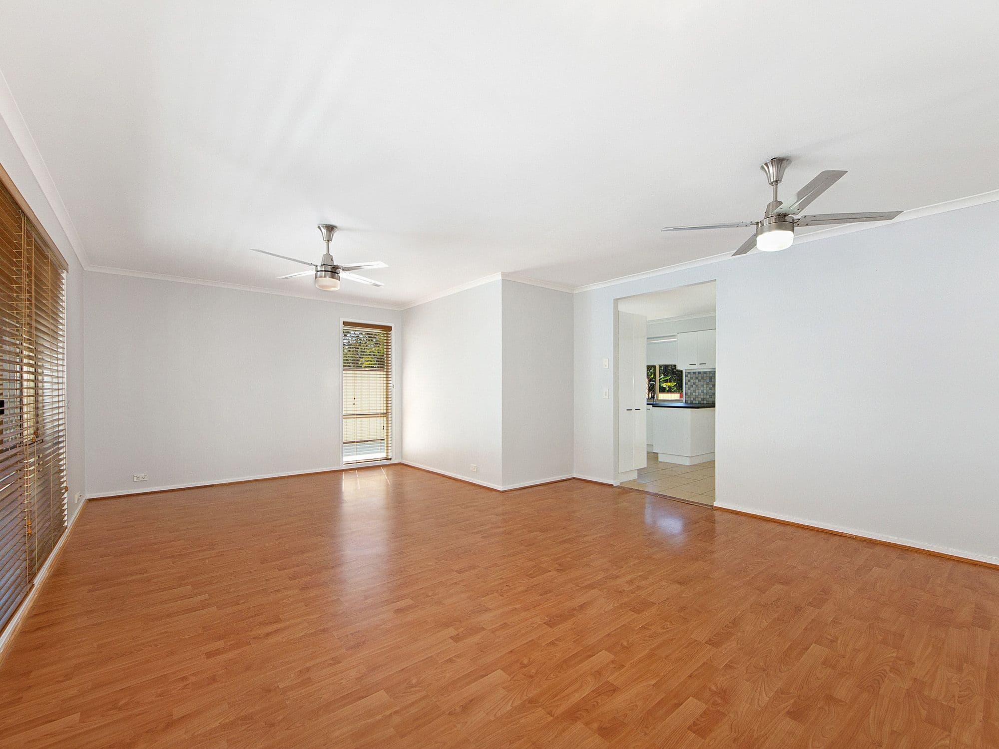 4 Pinedale Street, Oxenford QLD 4210, Oxenford - Thumbnail 8