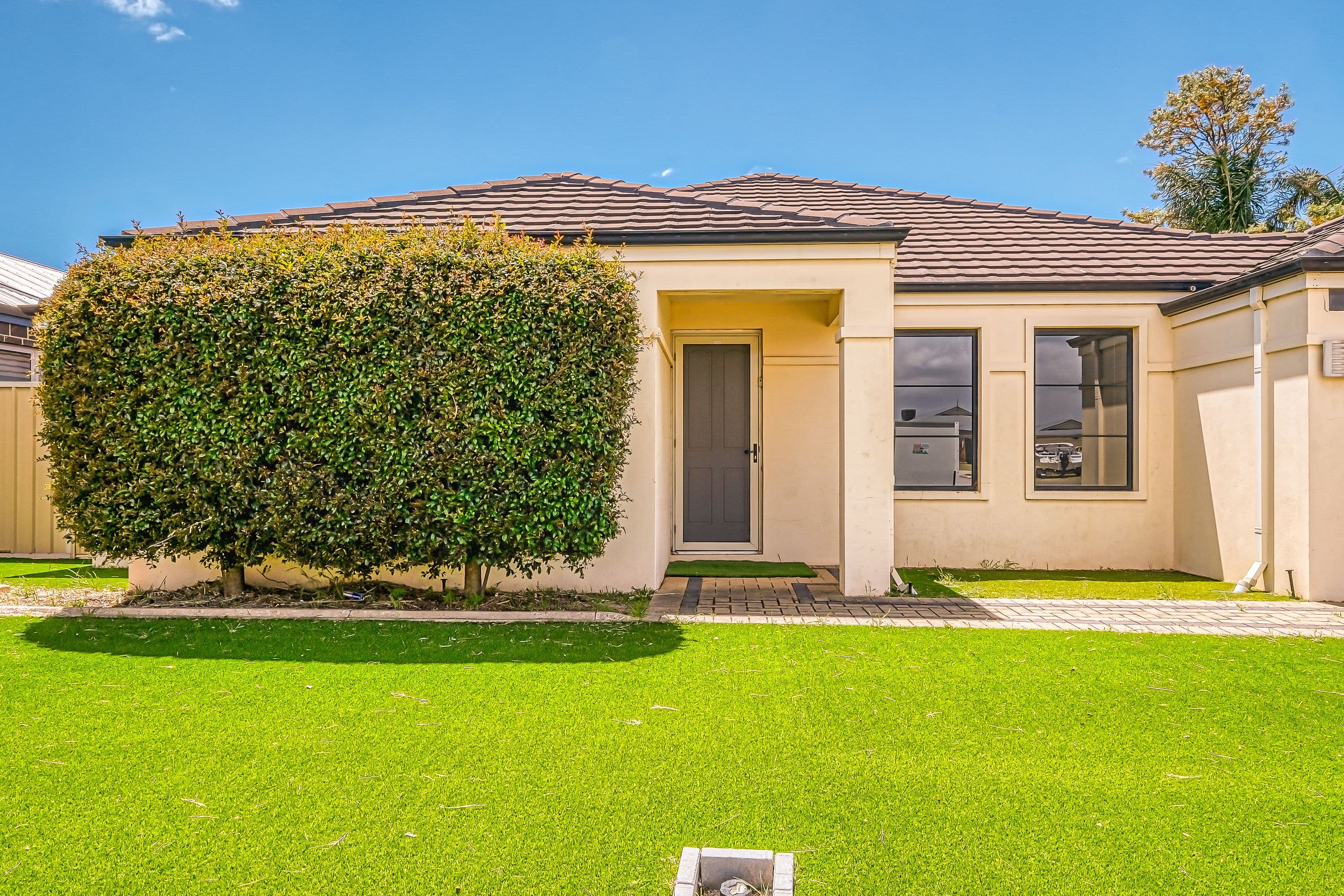 8 Gullima Court, Huntingdale WA 6110, Huntingdale - Image 1