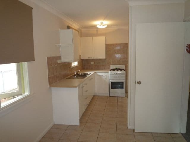 4 Carbeen Street, GATESHEAD NSW 2290, Gateshead - Thumbnail 4