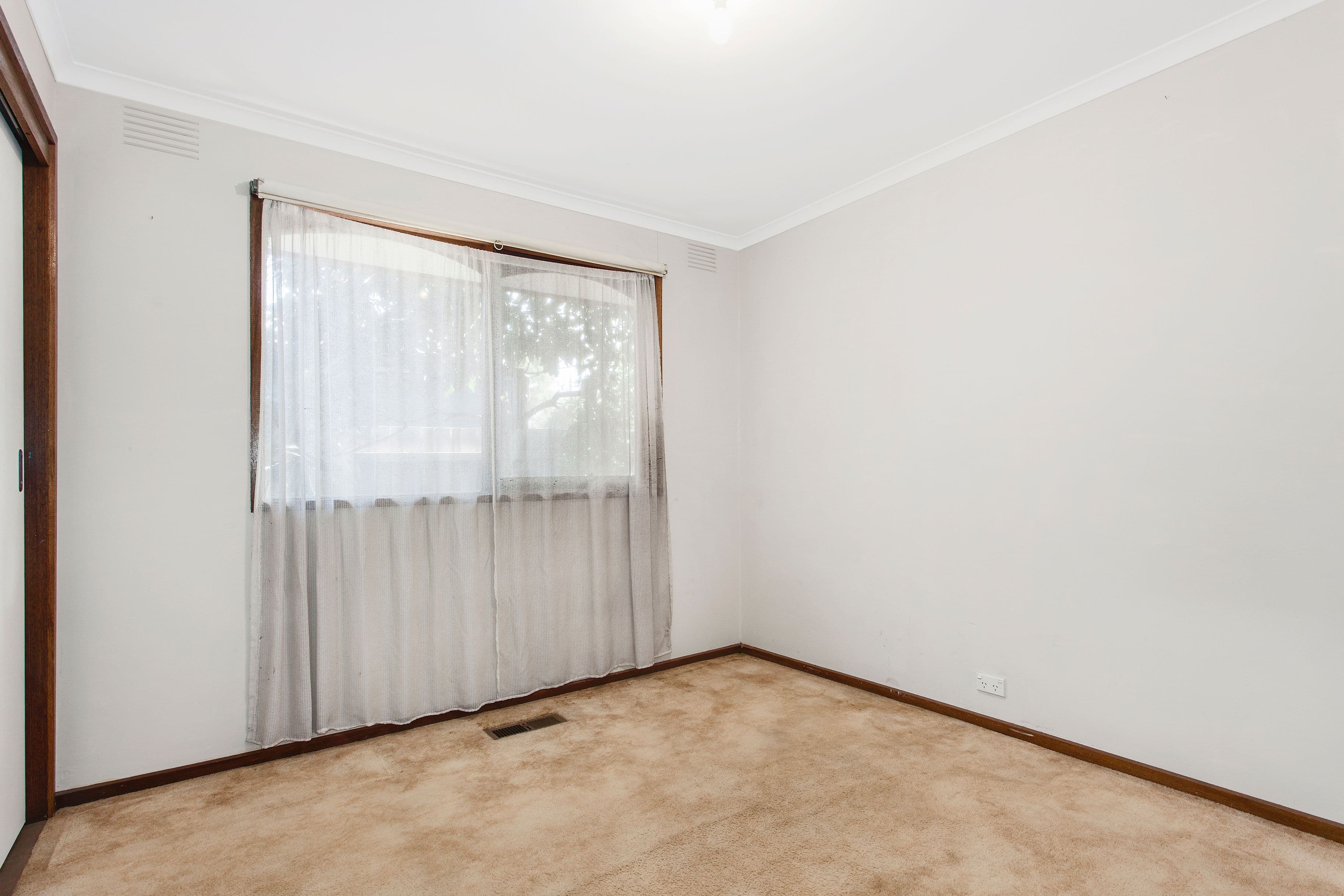 396 Kingston Road, Kingston, Kingston - Thumbnail 7
