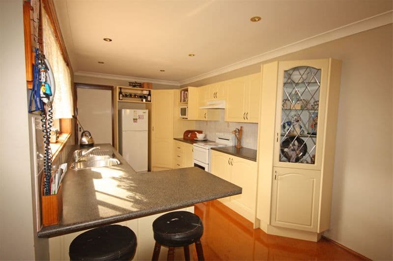 3 Phillimore Place, Charnwood, ACT, 2615, Charnwood - Thumbnail 3