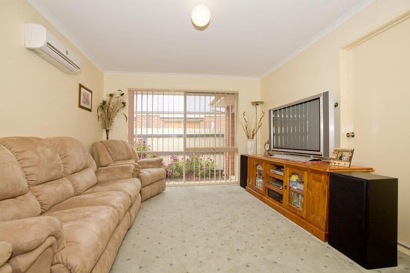 10 Redleaf Close, LARA VIC 3212, Lara - Thumbnail 2