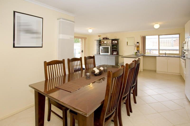 10 Redleaf Close, LARA VIC 3212, Lara - Thumbnail 3