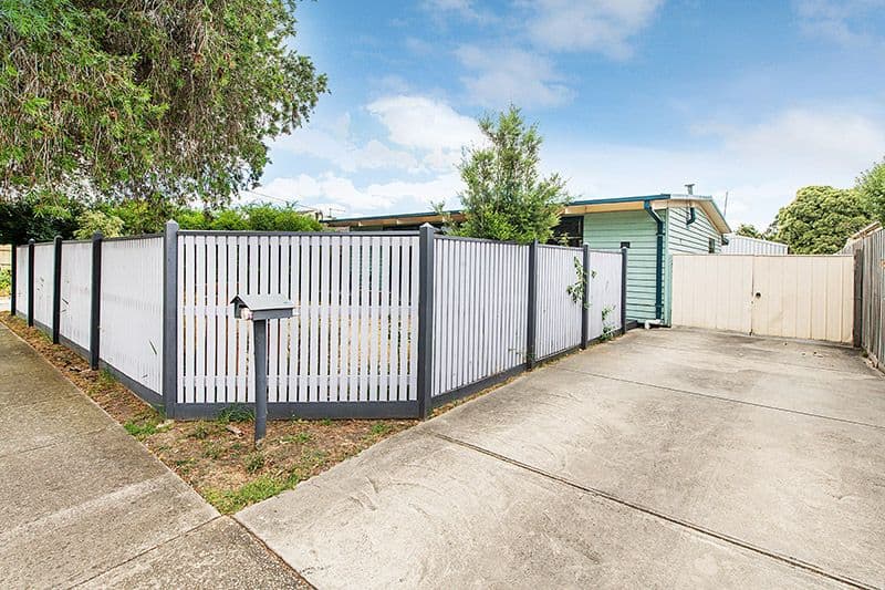 64 Circle Drive North, Cranbourne VIC 3977, Cranbourne - Thumbnail 2