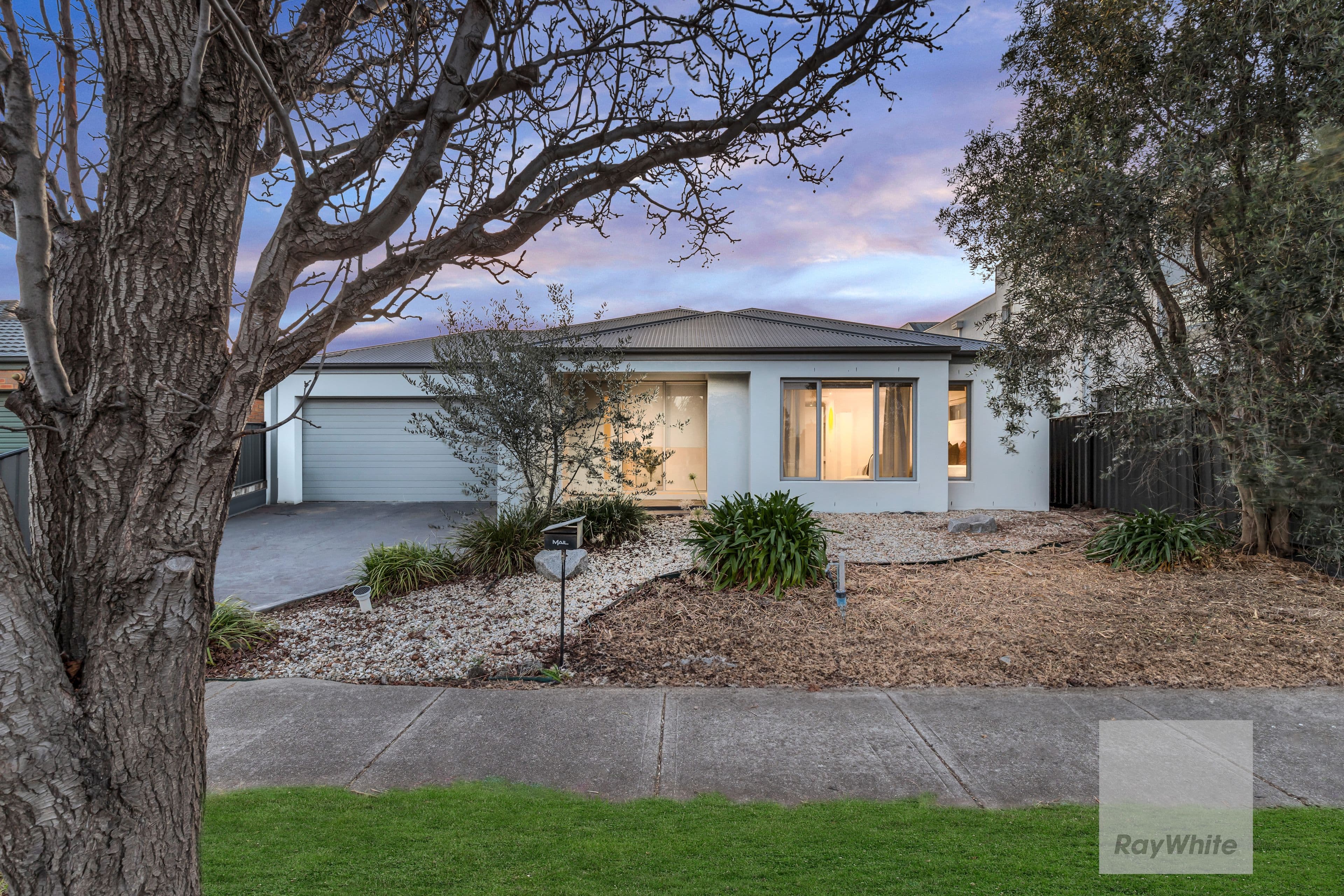 24 Westminster Parkway, DERRIMUT VIC 3026, Derrimut - Thumbnail 2