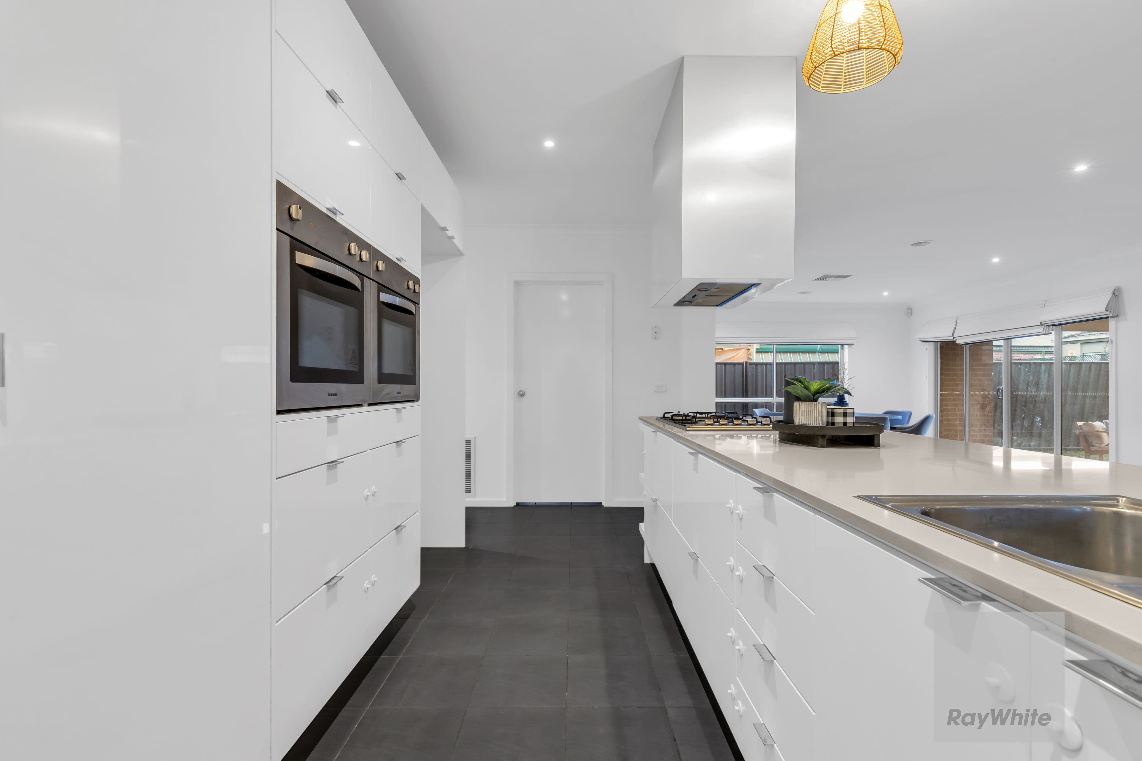 24 Westminster Parkway, DERRIMUT VIC 3026, Derrimut - Thumbnail 5
