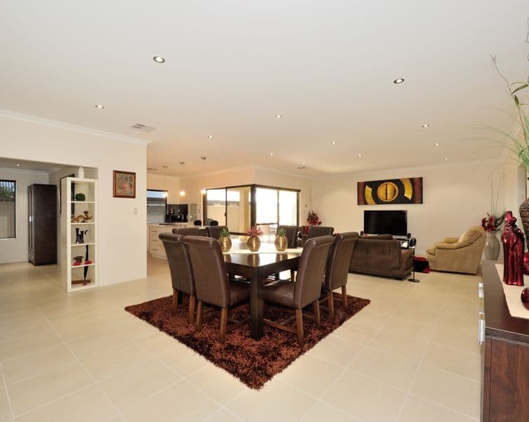 33 Makybe Drive, Baldivis WA 6171, Baldivis - Thumbnail 2