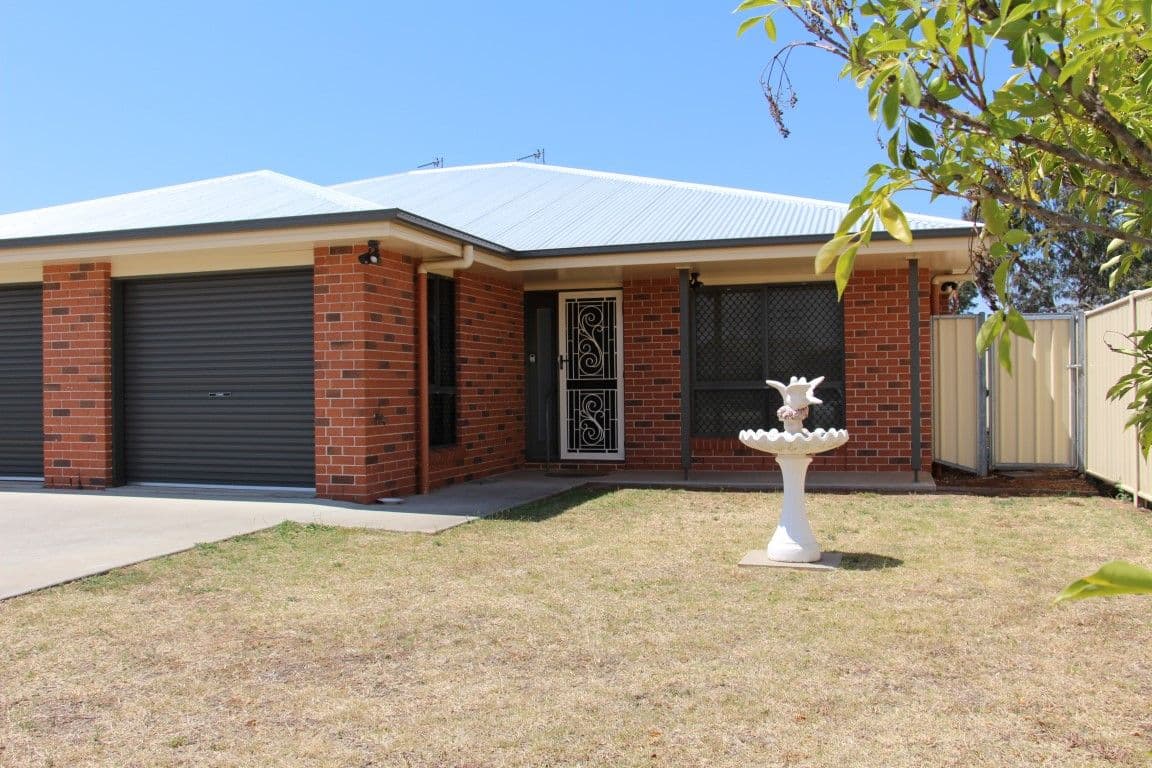 18 Lynne Court, OAKEY QLD 4401, Oakey - Image 1