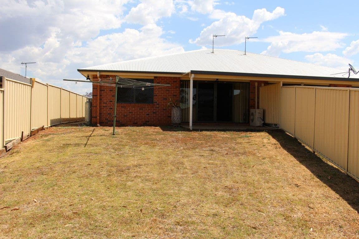 18 Lynne Court, OAKEY QLD 4401, Oakey - Thumbnail 7