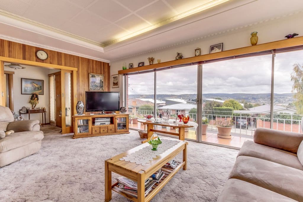 58 Cornwall Crescent, NEWNHAM TAS 7248, Newnham - Thumbnail 2