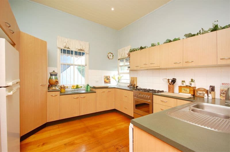 15  Adamson Street, WOOLOOWIN QLD 4030, Wooloowin - Thumbnail 2