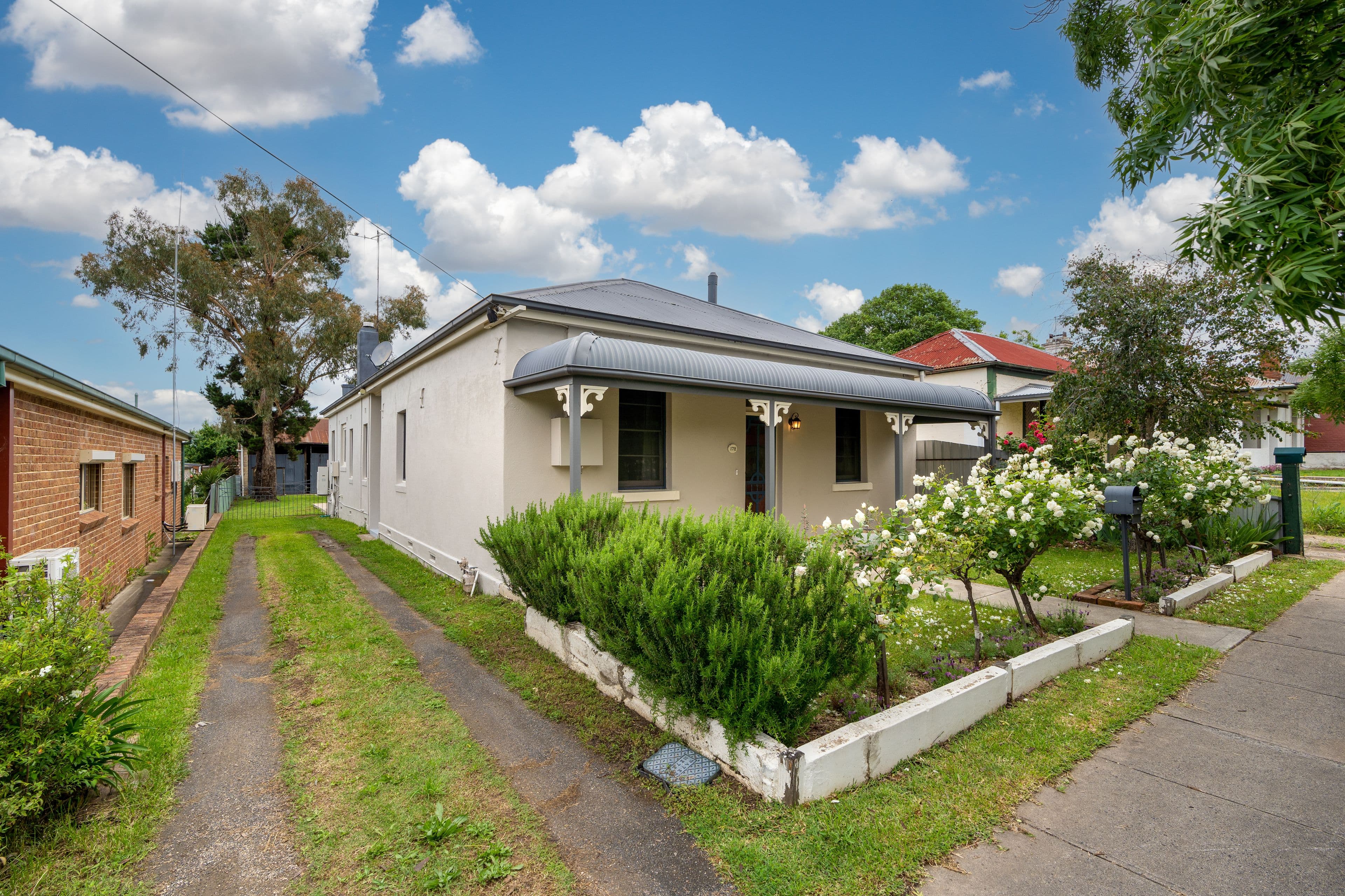 172 Seymour Street, Bathurst NSW 2795, Bathurst - Image 1