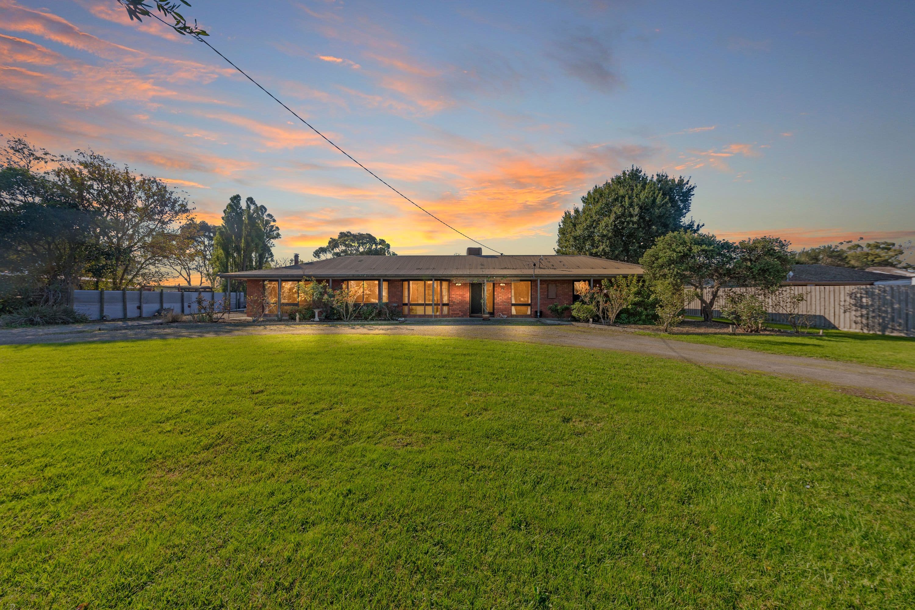 4-6 Racecourse Road, Nar Nar Goon VIC 3812, Nar Nar Goon - Thumbnail 2