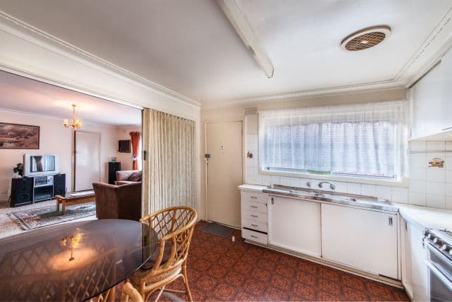 65 Thackeray Road, Reservoir VIC 3073, Reservoir - Thumbnail 3