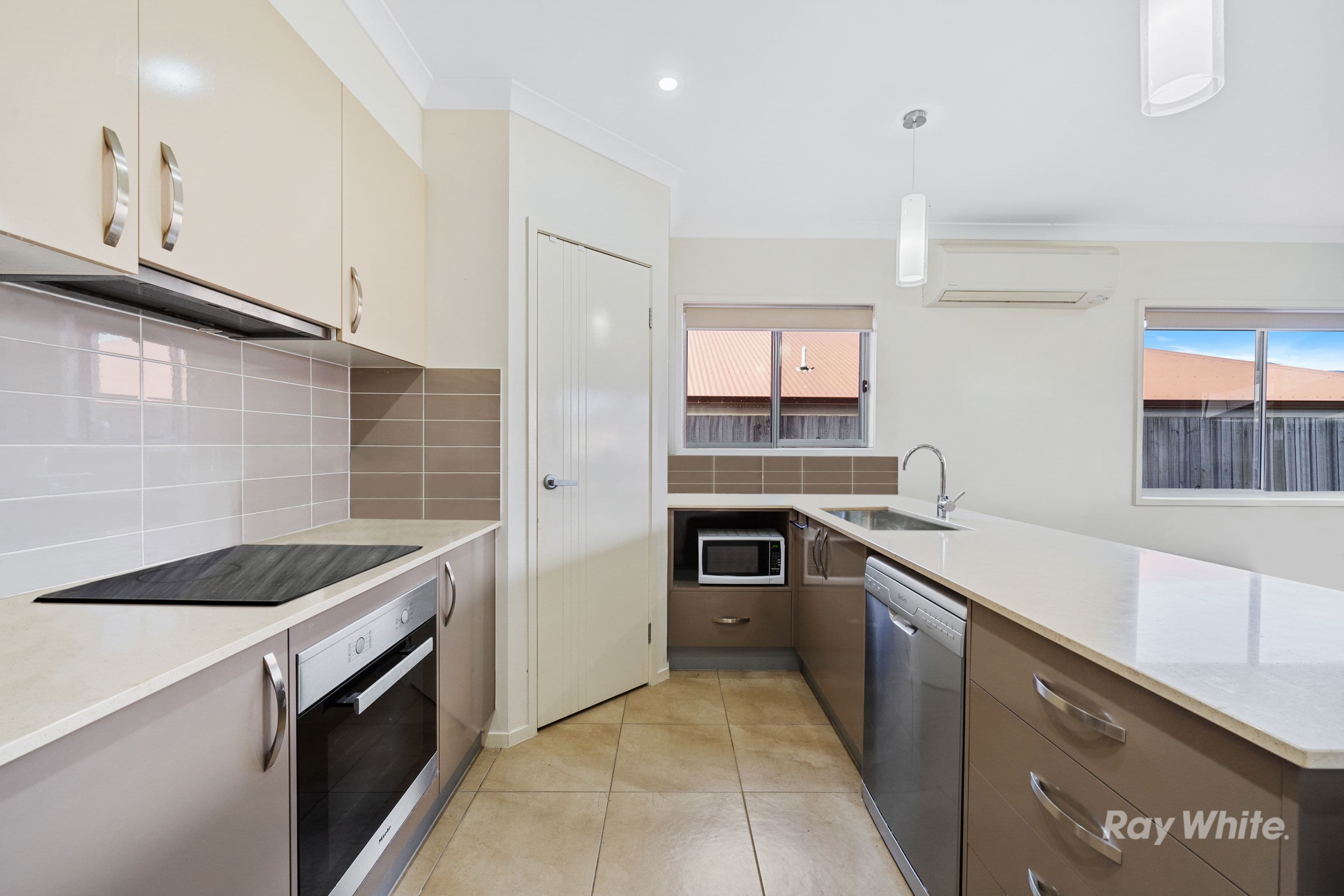 67 Huggins Avenue, Yarrabilba QLD 4207, Yarrabilba - Thumbnail 4