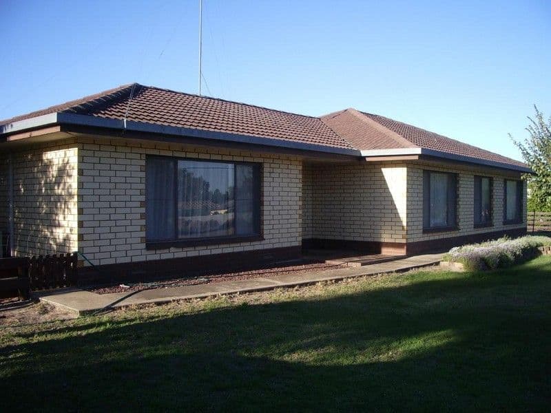 47 Milne Street, BORDERTOWN SA 5268, Bordertown - Thumbnail 2
