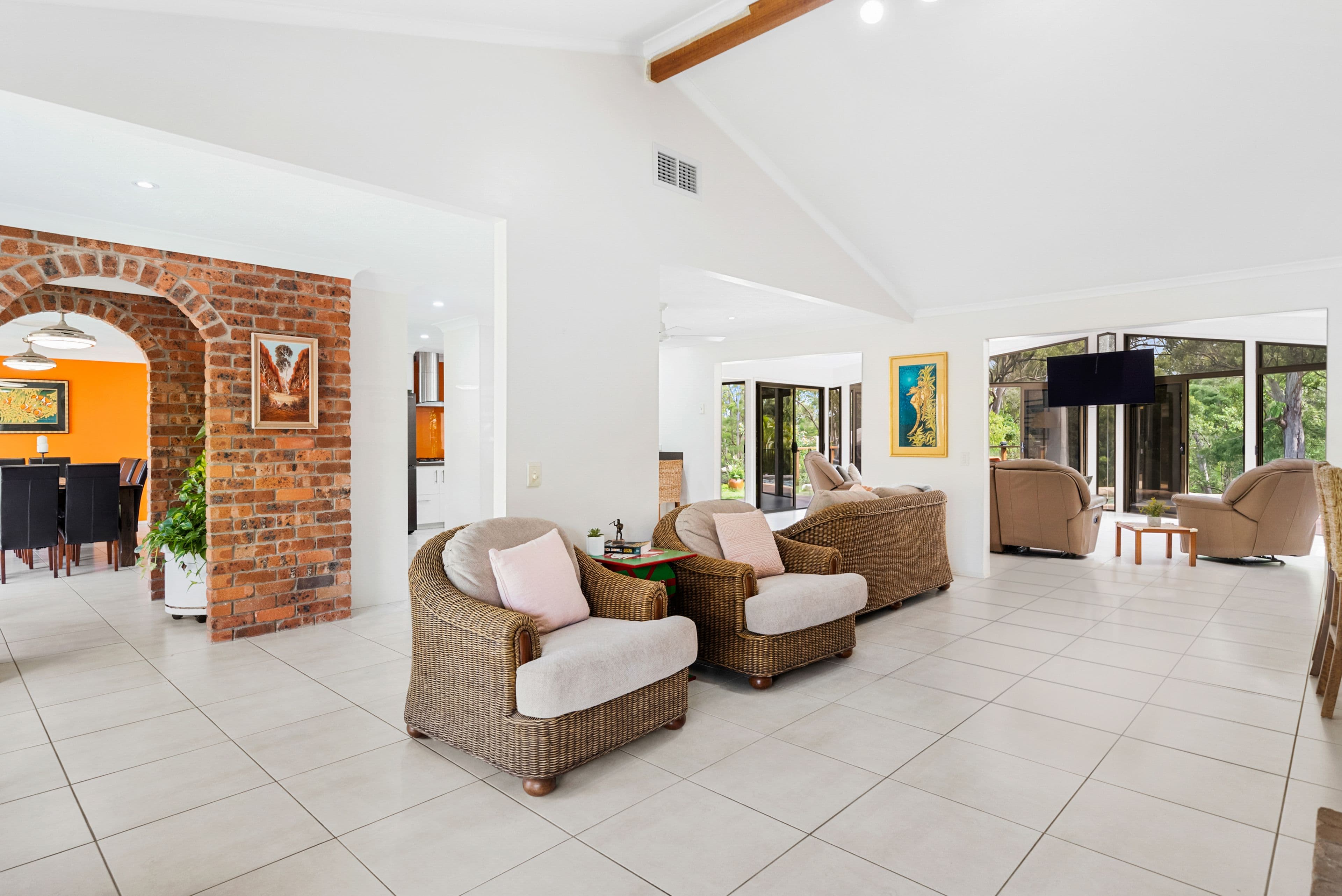 6 Evergreen Court, Parkwood QLD 4214, Parkwood - Thumbnail 2