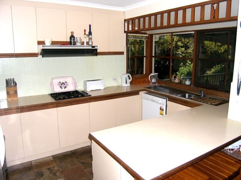 1 Peterlee Court, CRAIGIEBURN VIC 3064, Craigieburn - Thumbnail 2
