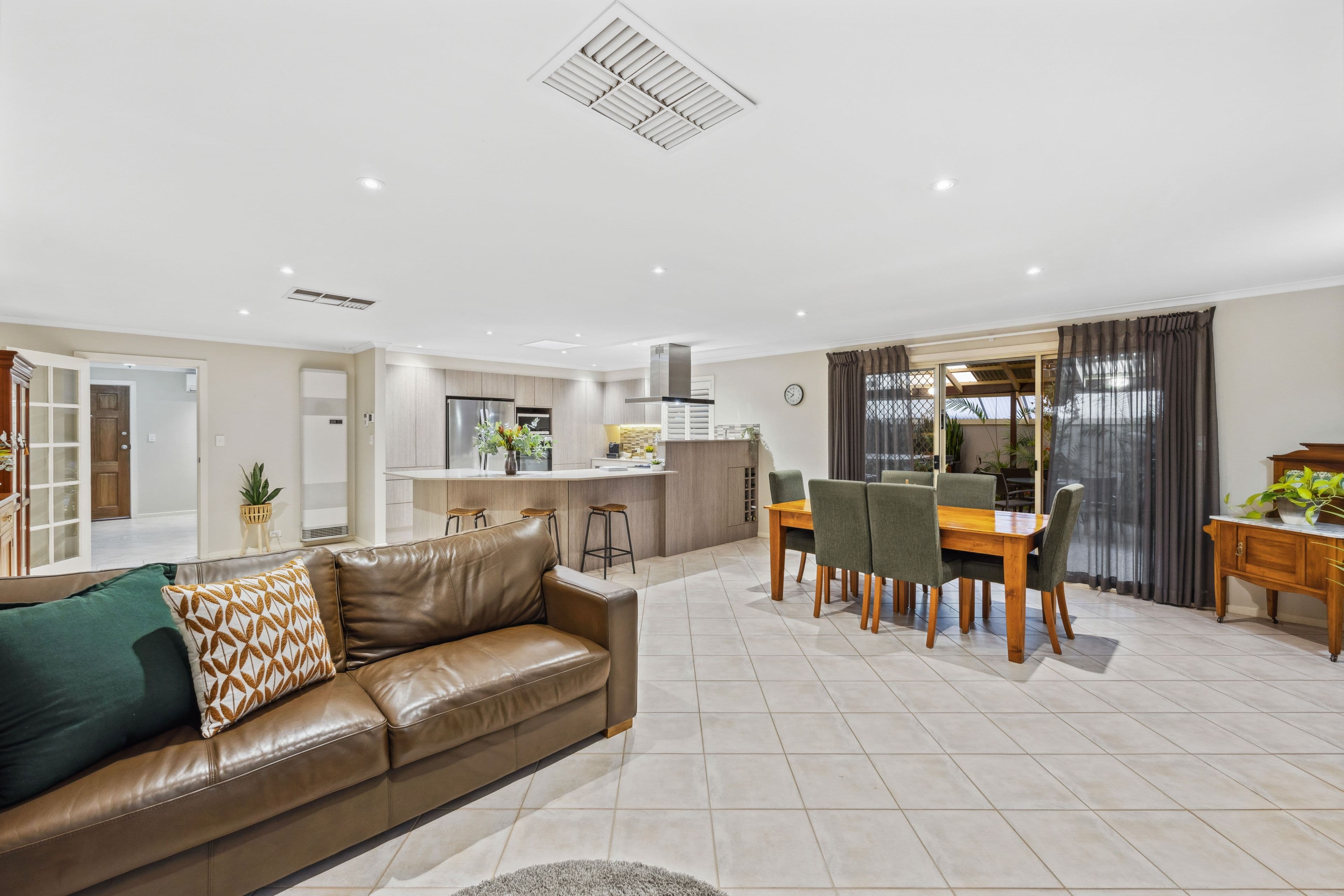 66 Warburton Drive, Woodcroft SA 5162, Woodcroft - Thumbnail 8