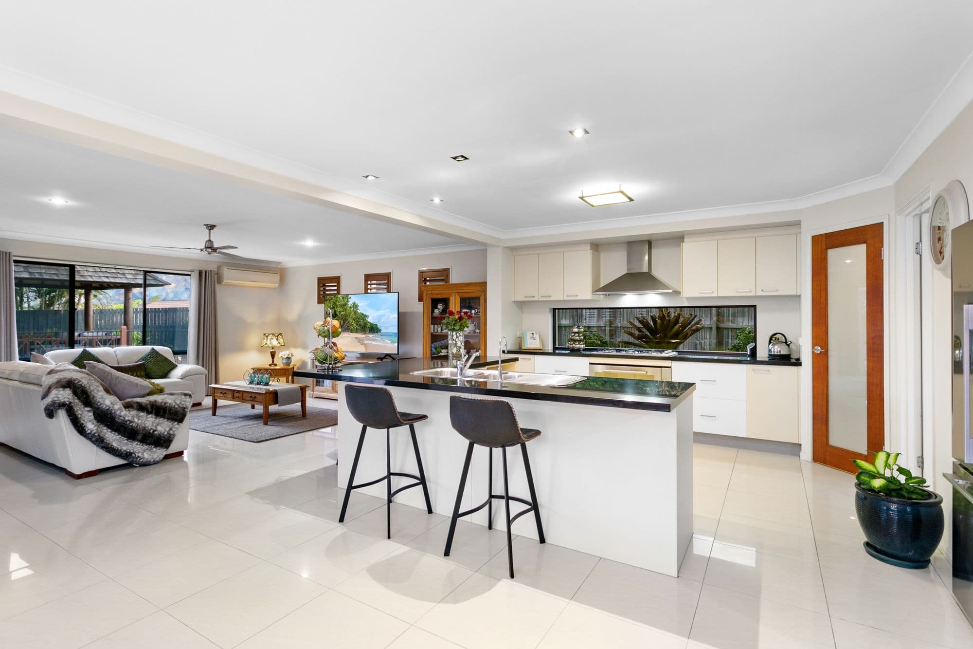 15 Bridgeport Drive, North Lakes QLD 4509, North Lakes - Thumbnail 3
