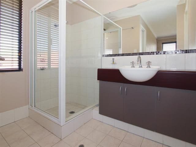 8 Jonah Way, CANNING VALE WA 6155, Canning Vale - Thumbnail 2