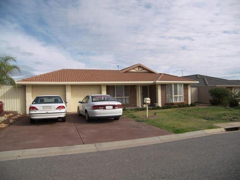 18 Axminster Crescent, CRAIGMORE SA 5114, Craigmore - Image 1
