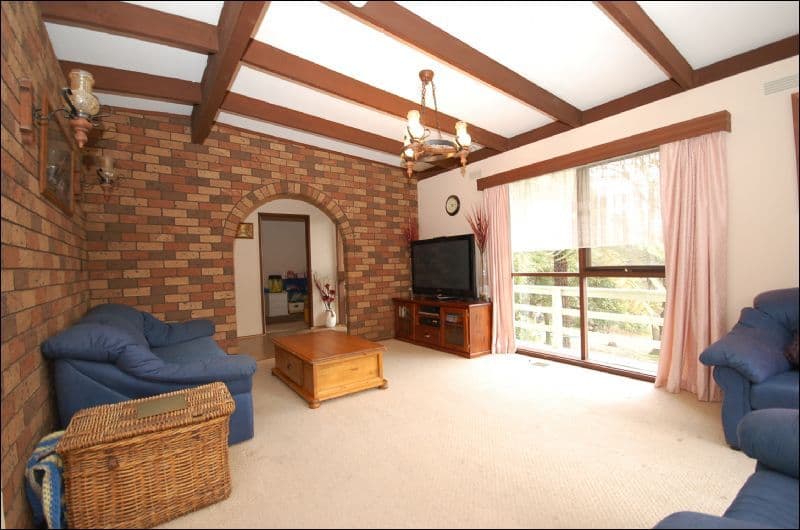 7 Banool Avenue, MOUNT EVELYN VIC 3796, Mount Evelyn - Thumbnail 2