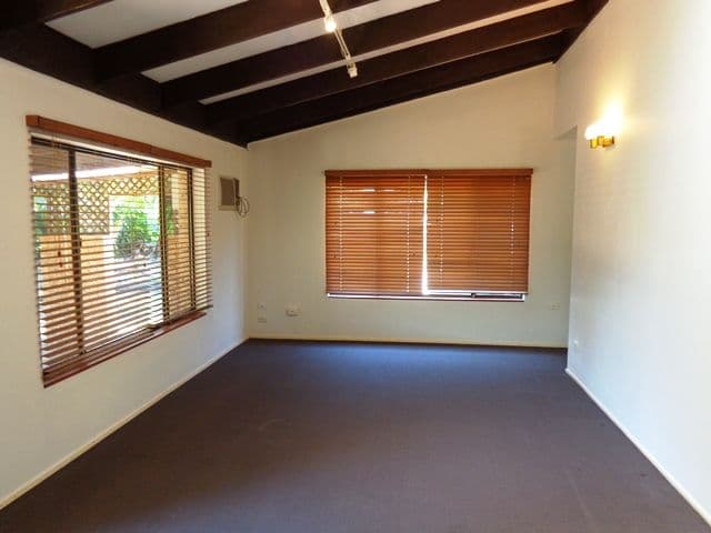 LOGANLEA QLD 4131, Loganlea - Thumbnail 2