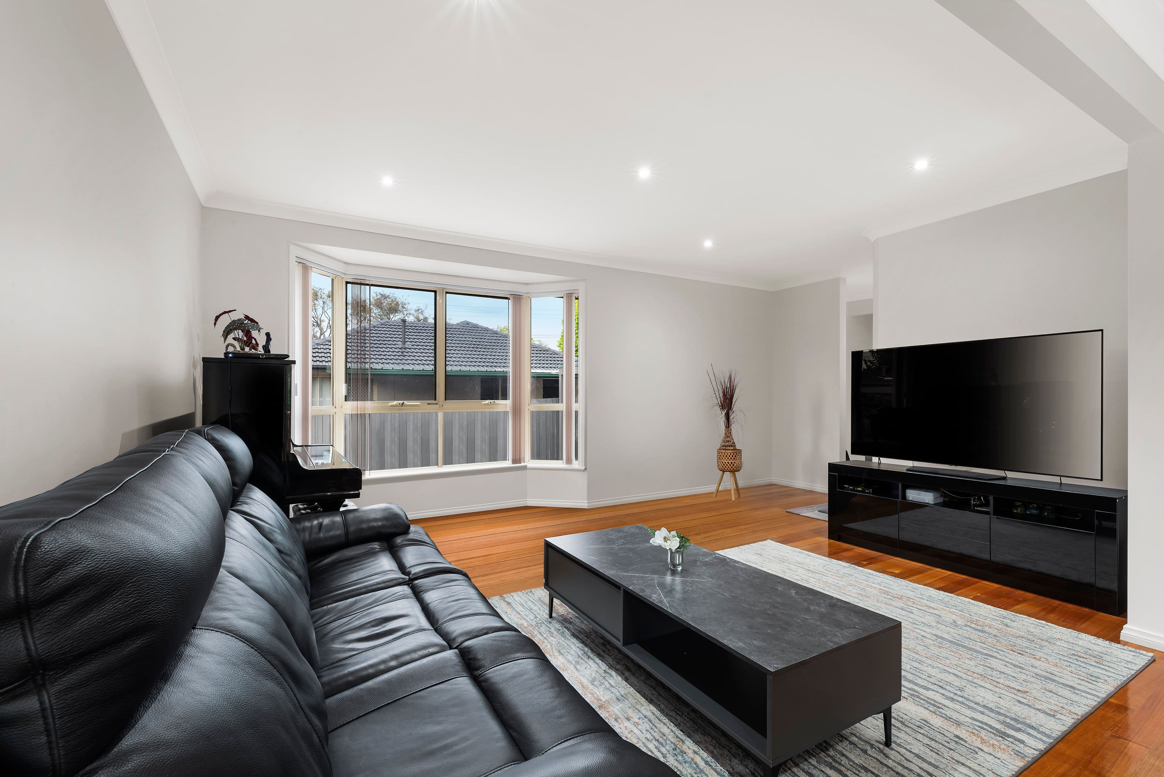8 Matlock Road, Wantirna South VIC 3152, Wantirna South - Thumbnail 2