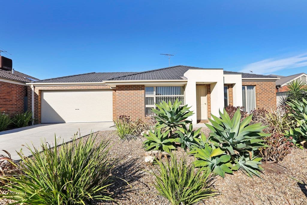 8 Mallard Court, Lara VIC 3212, Lara - Image 1