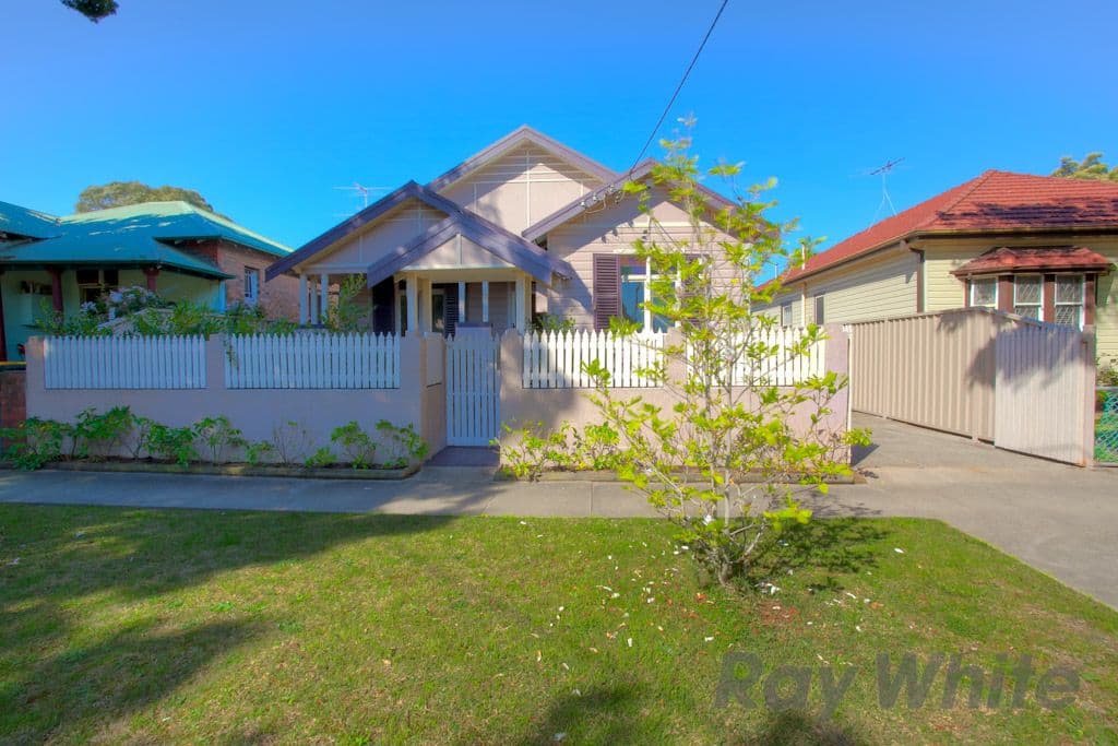 13 Kitchener Parade, MAYFIELD NSW 2304, Mayfield East - Thumbnail 2