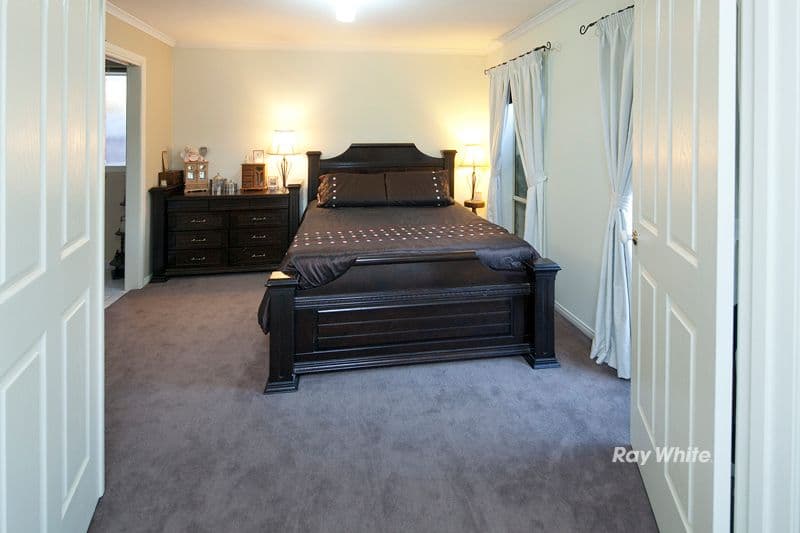 21 Nyarrin Place, CRANBOURNE WEST VIC 3977, Cranbourne West - Thumbnail 8