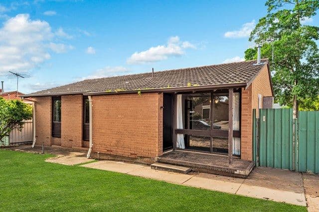 18 Coorara Court, Craigmore SA 5114, Craigmore - Image 1