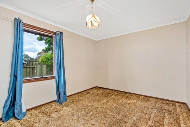 18 Coorara Court, Craigmore SA 5114, Craigmore - Thumbnail 7