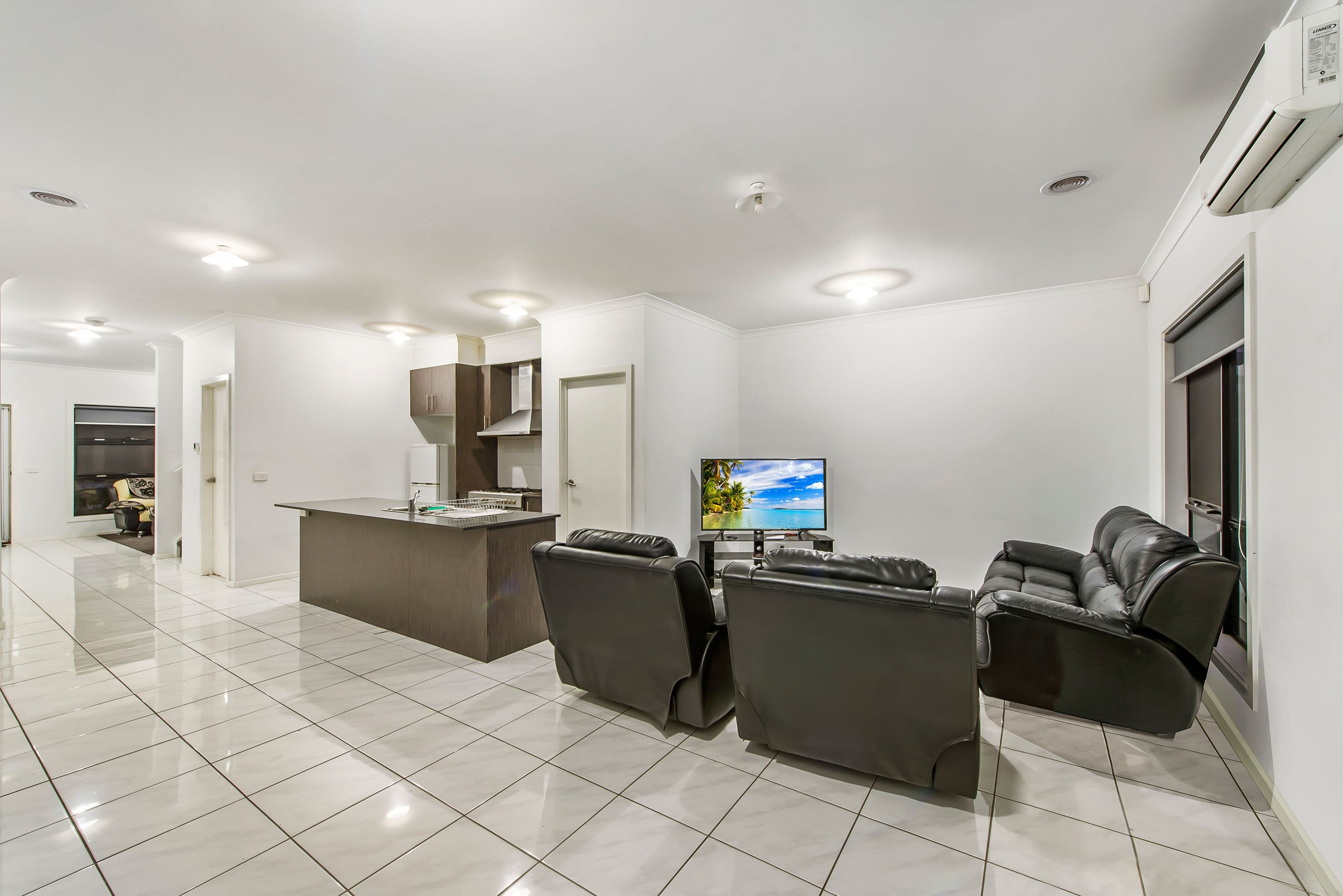 44 Chlorinda Road, Tarneit VIC 3029, Tarneit - Thumbnail 3