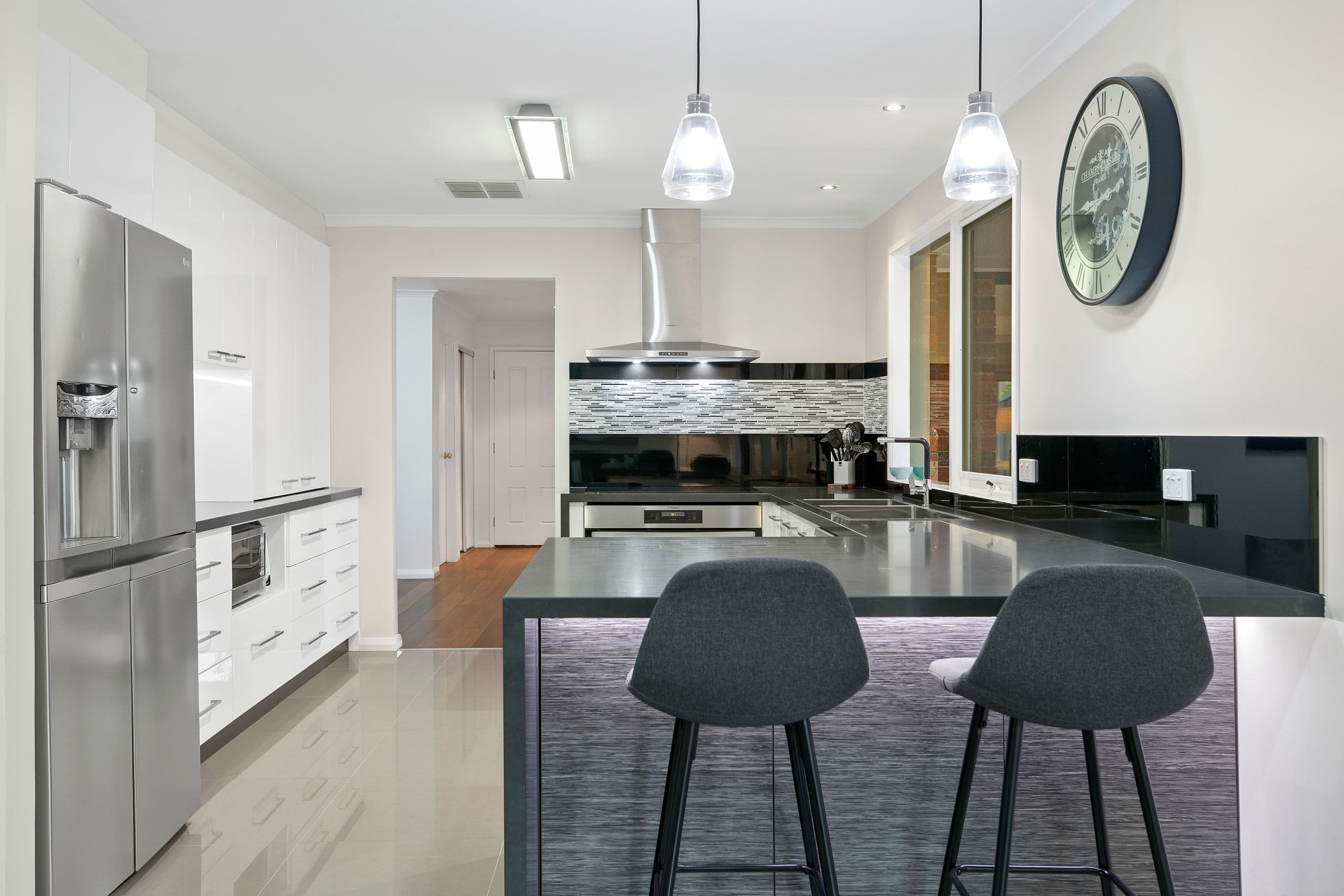 15 Outlook Court, Ferntree Gully VIC 3156, Ferntree Gully - Thumbnail 2