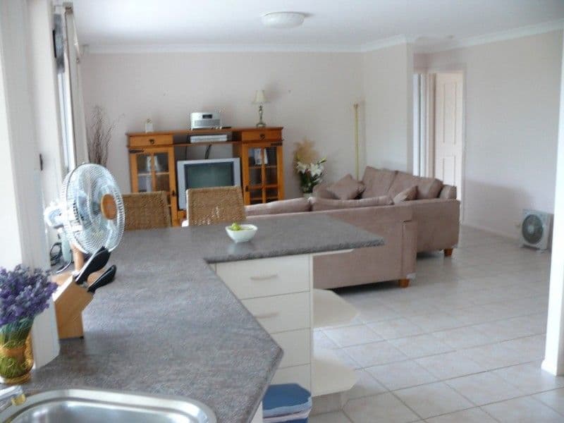 4 Nottingham Place, HIGHLAND PARK QLD 4211, Highland Park - Thumbnail 6