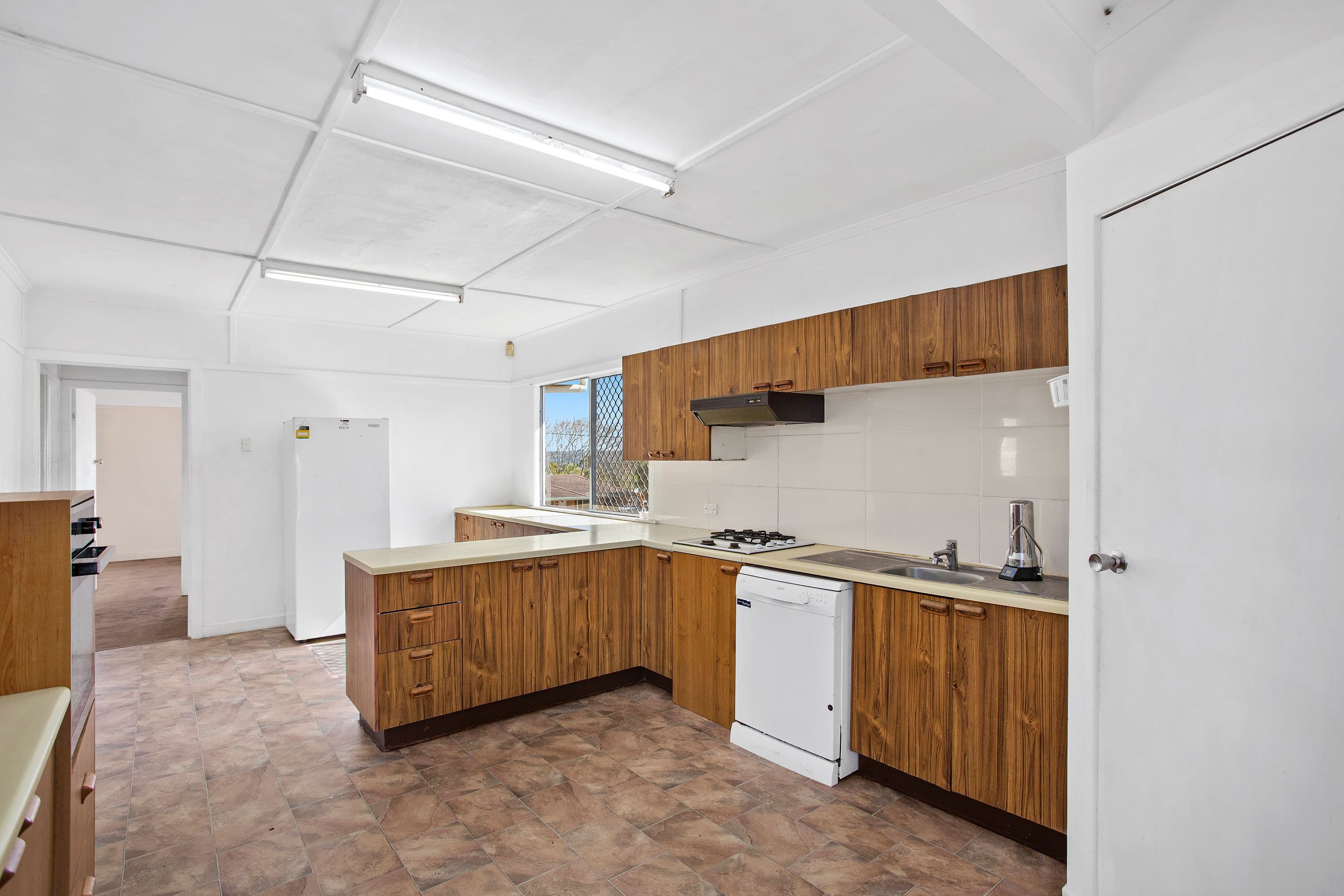 27 Coonan Street, Harlaxton QLD 4350, Harlaxton - Thumbnail 2