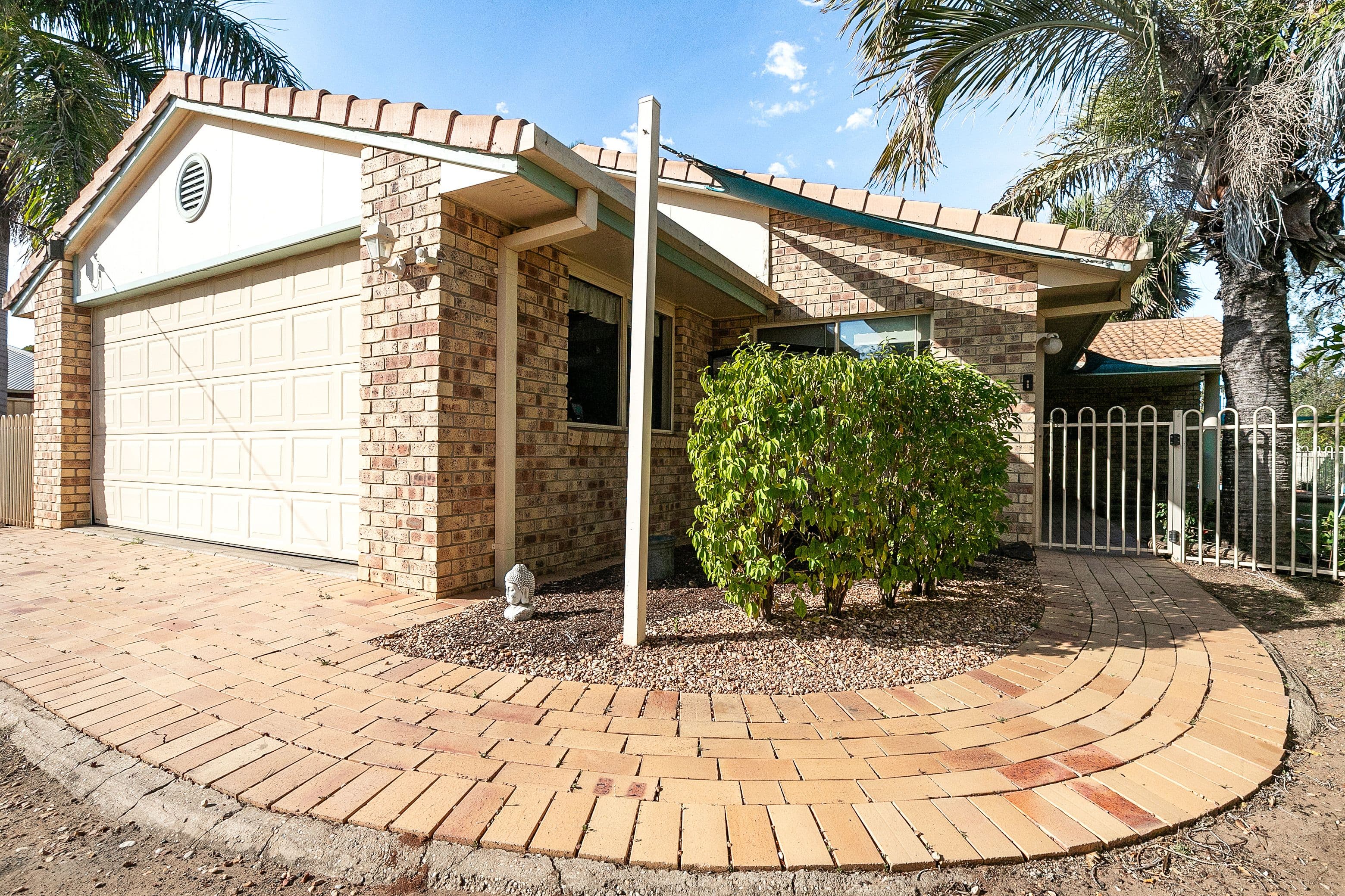 3 Crinum Crescent, Emerald QLD 4720, Emerald - Image 1