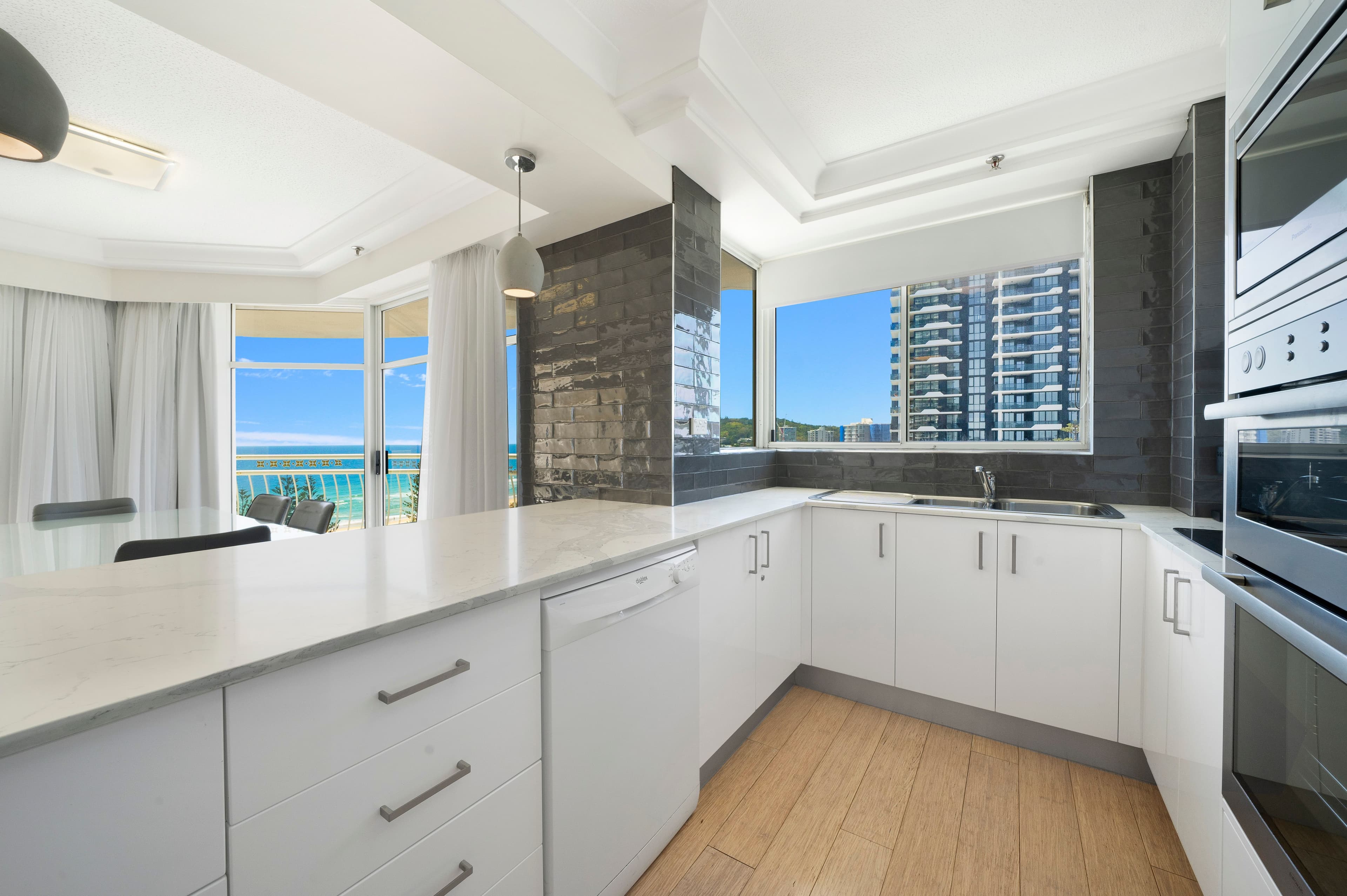3 Second Avenue, Burleigh Heads QLD 4220, Burleigh Heads - Thumbnail 5
