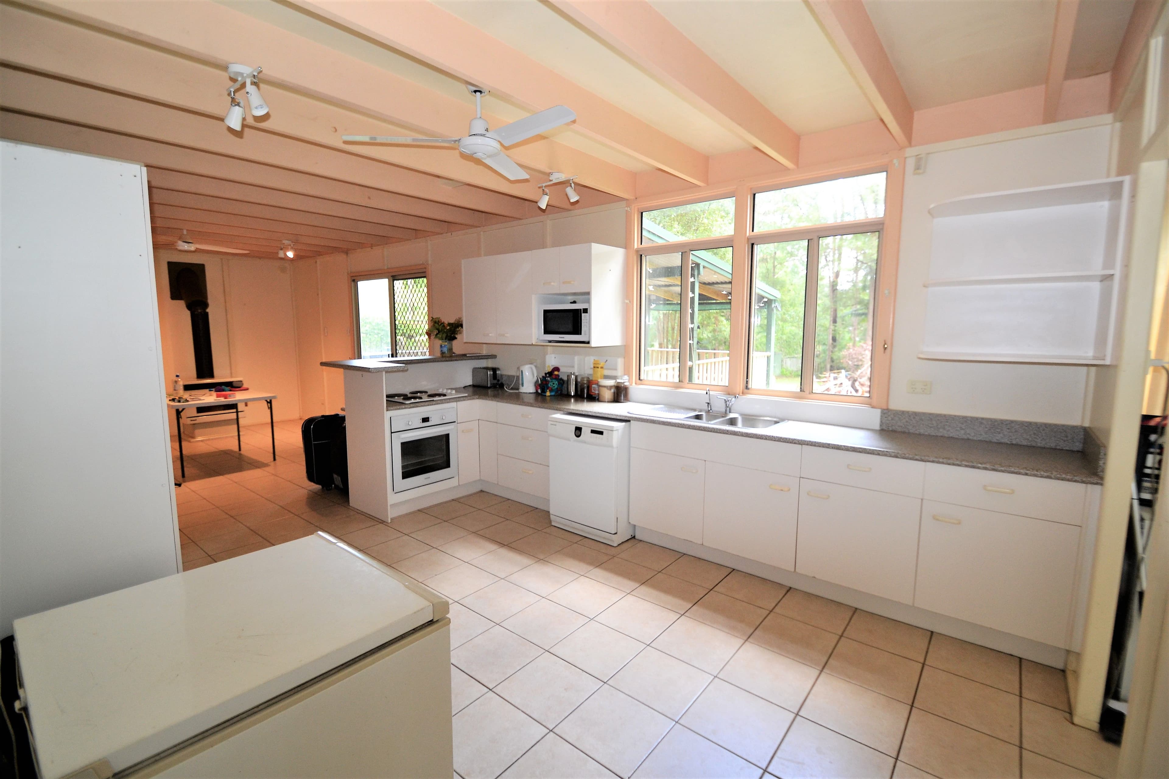 15 Storrs Road, Peachester QLD 4519, Peachester - Thumbnail 4