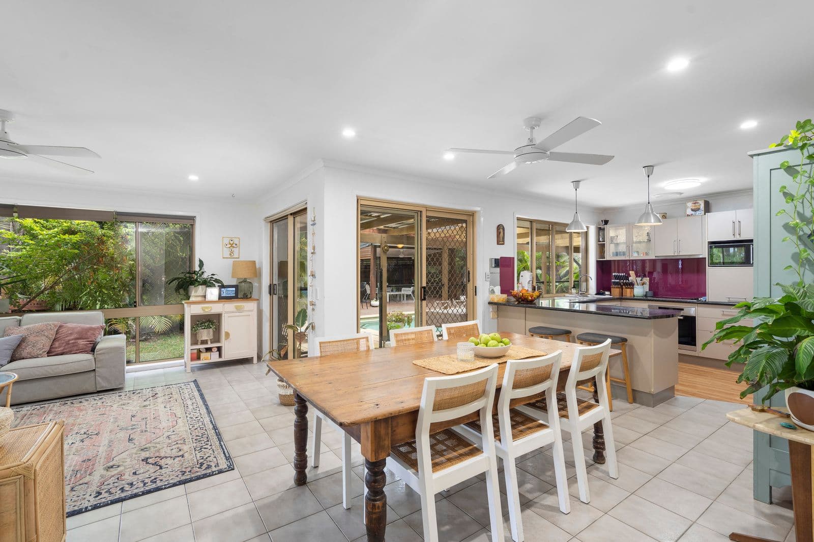 19 Bronhill Street, Currumbin Waters QLD 4223, Currumbin Waters - Thumbnail 6